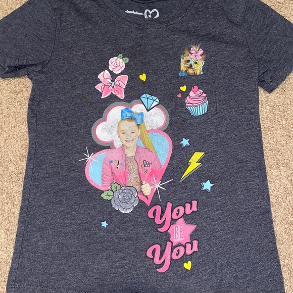 Two Jojo Siwa shirts - Picture 3 of 7